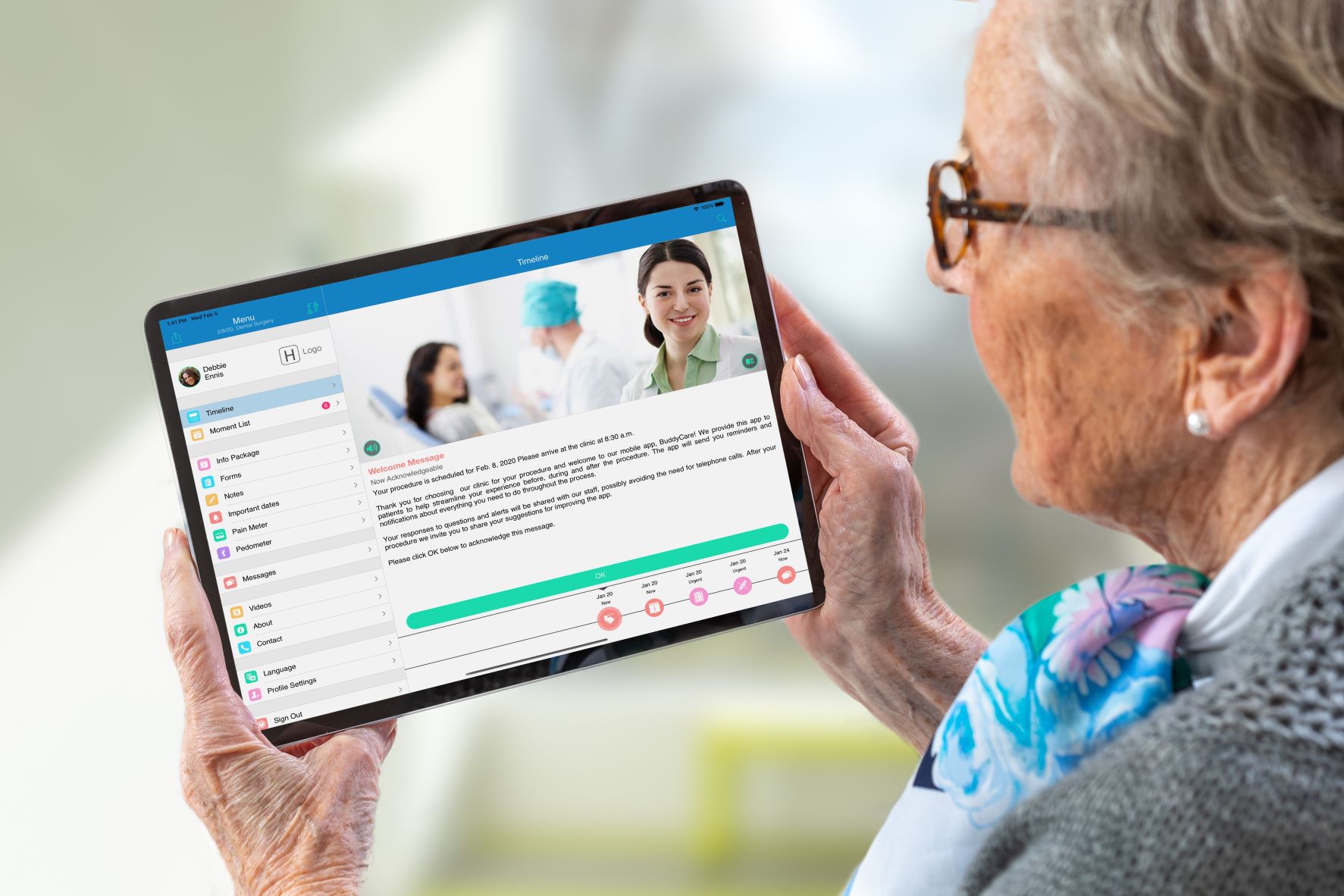 orthopaedic patient using digital patient engagement app